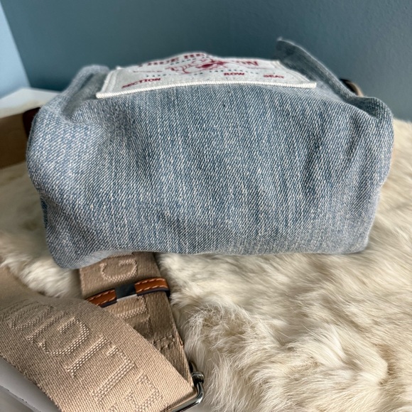 True Religion Women's Tote Bag Buddha Pocket Travel Shoulder Handbag - Picture 6 of 8